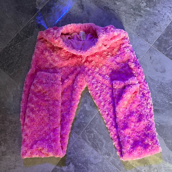 Pink fuzzy tracksuit - Picture 3 of 3